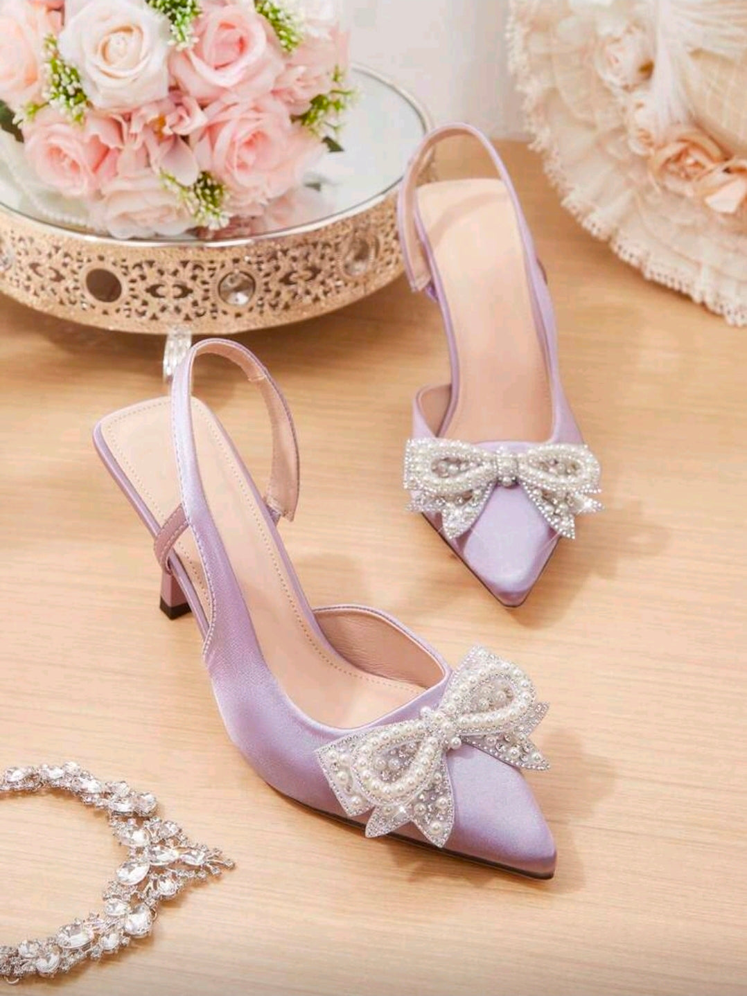 Tacones con moño de perla